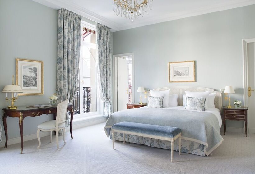 Junior Suite, Le Bristol Paris  An Oetker Collection