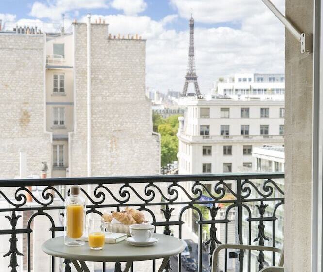 Junior Suite, Le Bristol Paris  An Oetker Collection