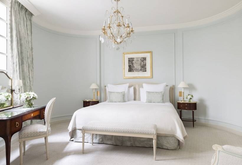 Suite Deluxe, Le Bristol Paris  An Oetker Collection