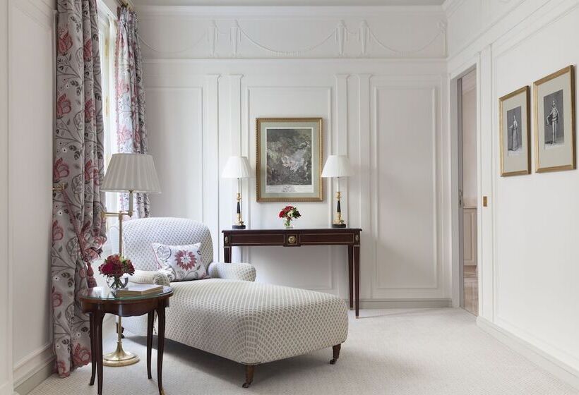 Suite Deluxe, Le Bristol Paris  An Oetker Collection