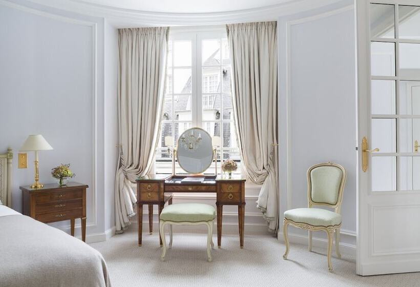 Suite, Le Bristol Paris  An Oetker Collection