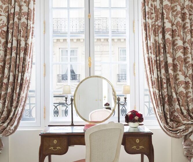 Suite, Le Bristol Paris  An Oetker Collection