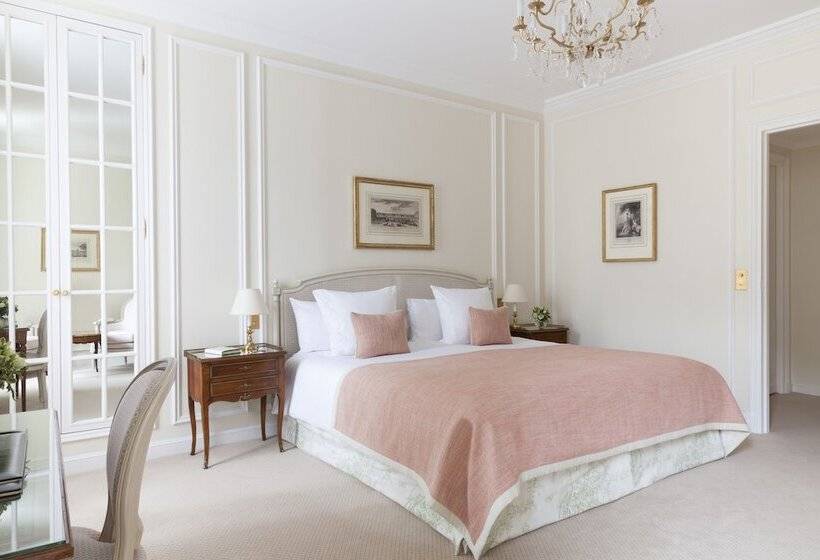デラックスルーム, Le Bristol Paris  An Oetker Collection
