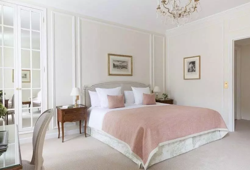 デラックスルーム, Le Bristol Paris  An Oetker Collection