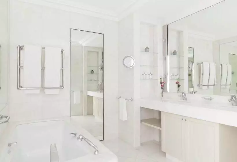 ジュニアスイート, Le Bristol Paris  An Oetker Collection