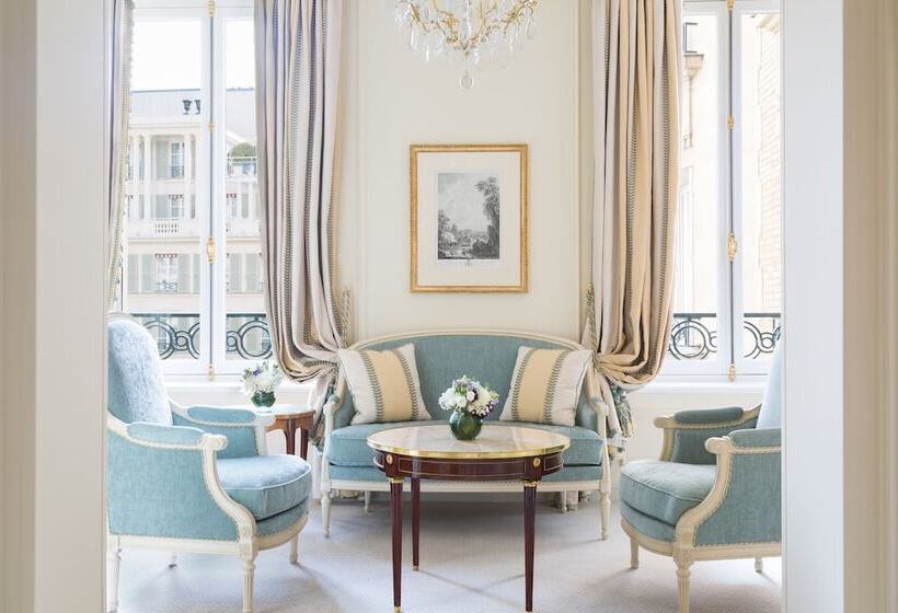 Junior Suite, Le Bristol Paris  An Oetker Collection