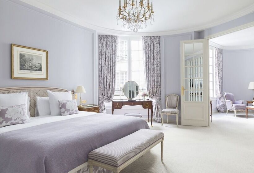 Junior Suite Deluxe, Le Bristol Paris  An Oetker Collection