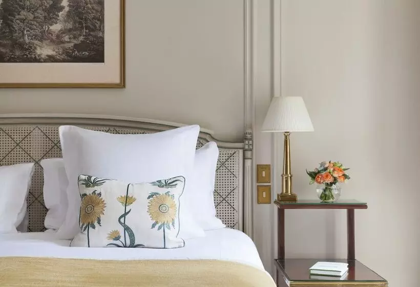Chambre Deluxe avec Balcon, Le Bristol Paris, Oetker Hotels