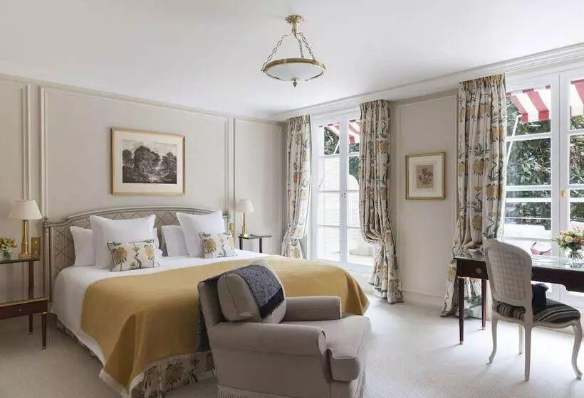 Chambre Deluxe avec Balcon, Le Bristol Paris, Oetker Hotels