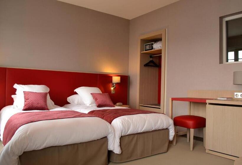 חדר סופריור עם נוף לים ומרפסת, Logis Hôtel Restaurant Le Goyen