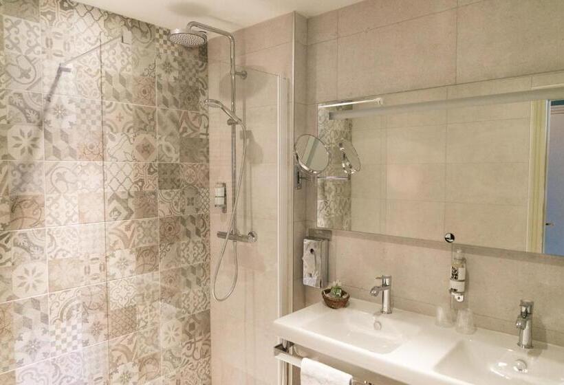 חדר משפחתי נוף לים, Logis Hôtel Restaurant Le Goyen