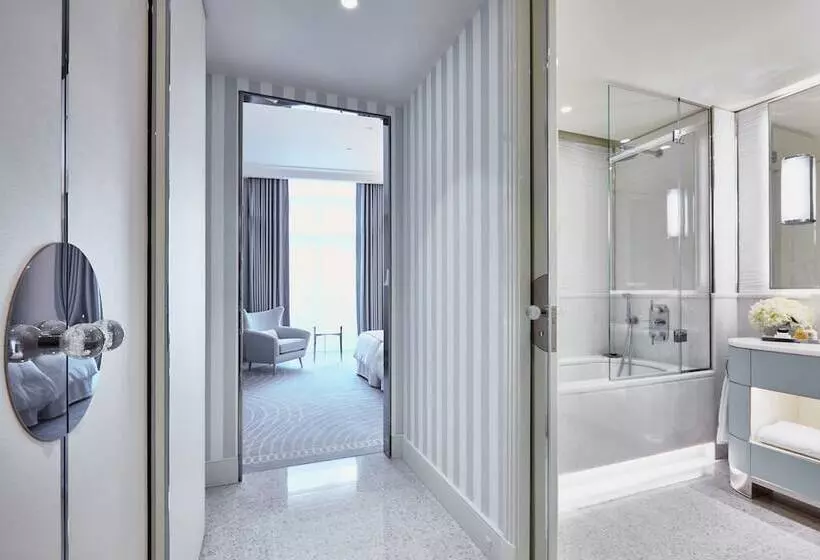 Chambre Premium Vue Mer, Martinez, In The Unbound Collection By Hyatt