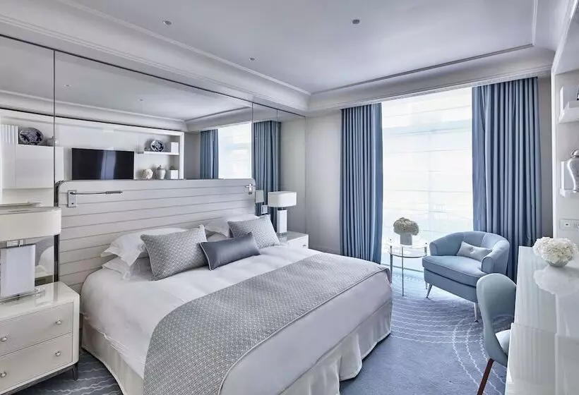 Chambre Premium Vue Mer, Martinez, In The Unbound Collection By Hyatt