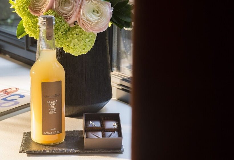 クラブルーム, Moliere