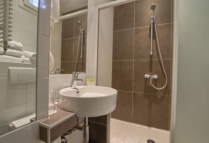 スーペリアールーム, Mondial