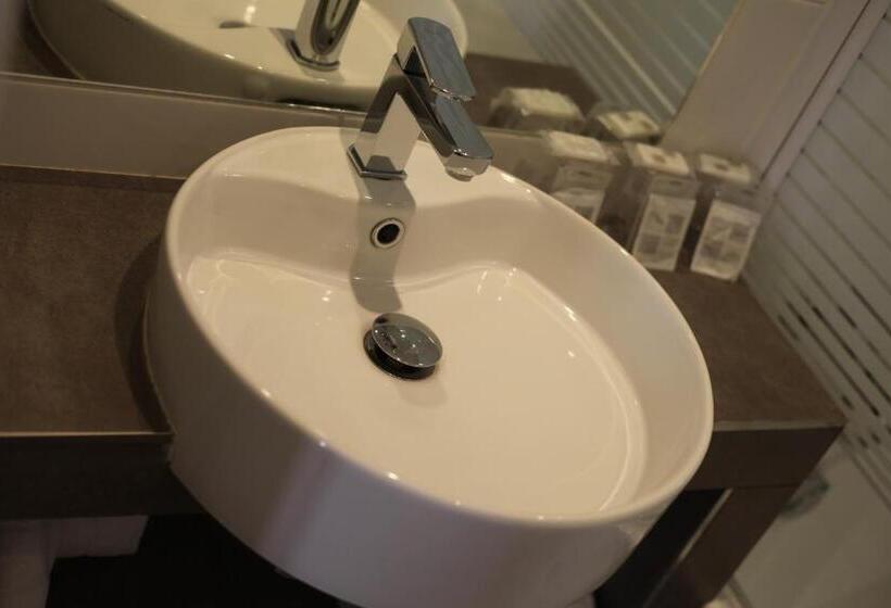 スーペリアファミリールーム, Mondial