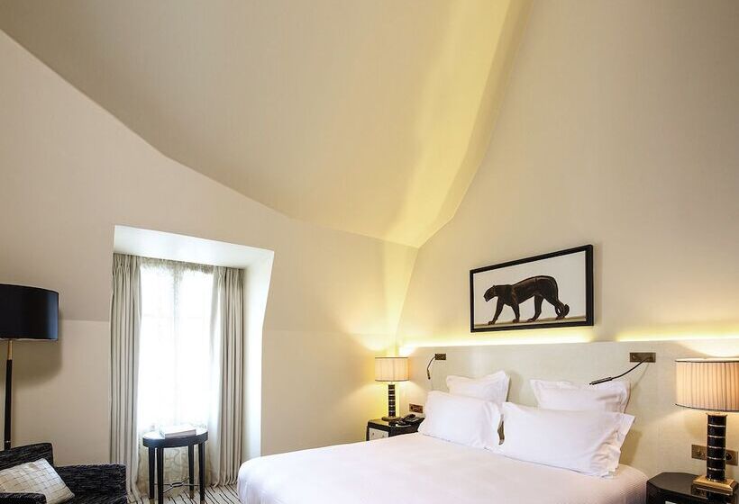 シティビュースイート, Montaigne