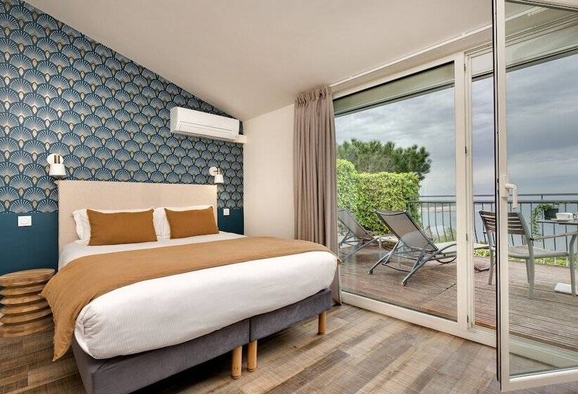 Номер Стандарт Вид на Море, & Spa Les Mouettes