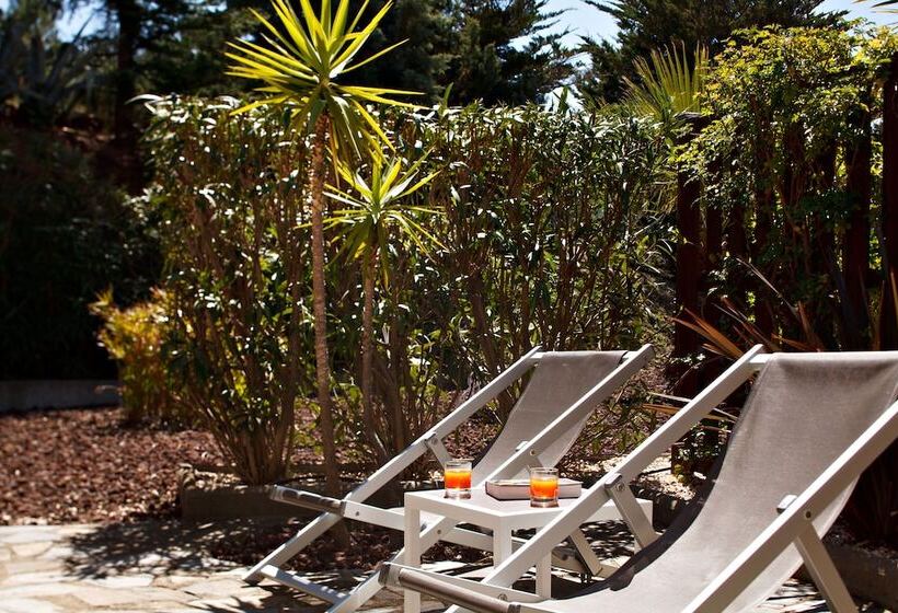 Трехместный Номер Стандарт Вид на Сад, & Spa Les Mouettes