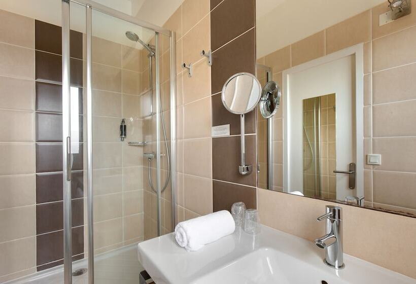 Номер Стандарт Вид на Бассейн, & Spa Les Mouettes