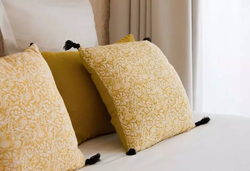 Standard-huone Allasnäkymä, & Spa Les Mouettes