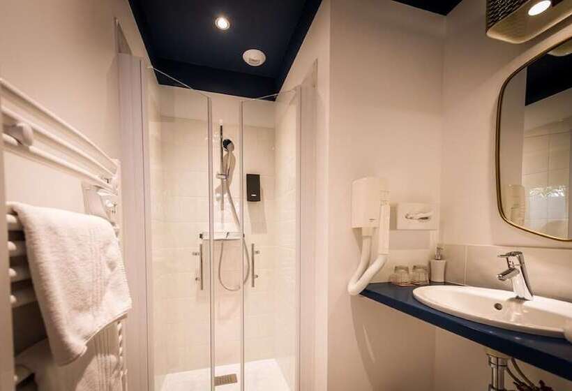 コンフォートルーム, The Originals Boutique, Hôtel Le Londres, Saumur