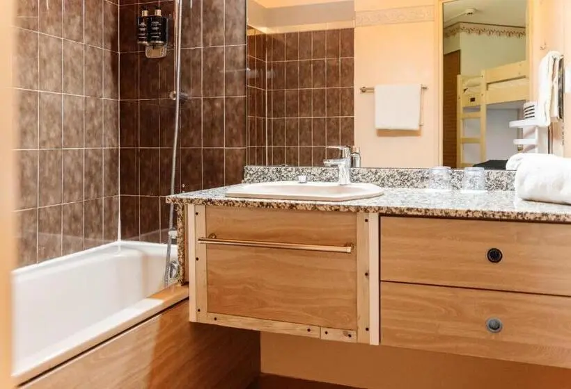 اتاق استاندارد با بالکن, Lake Hotel Courchevel 1850