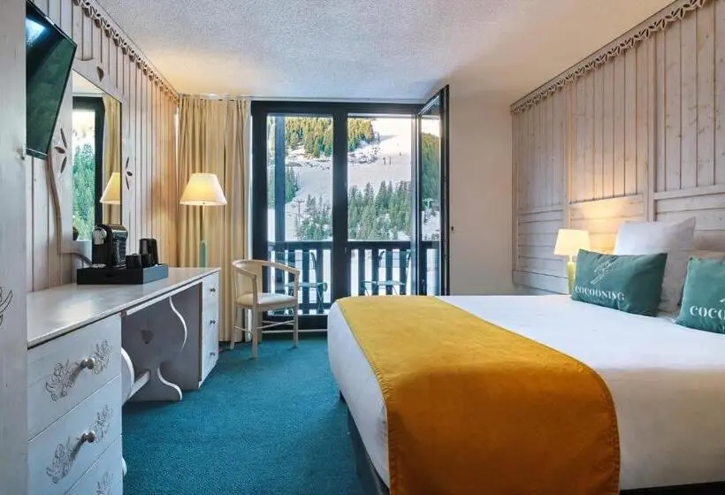اتاق استاندارد سه تخته با بالکن, Lake Hotel Courchevel 1850