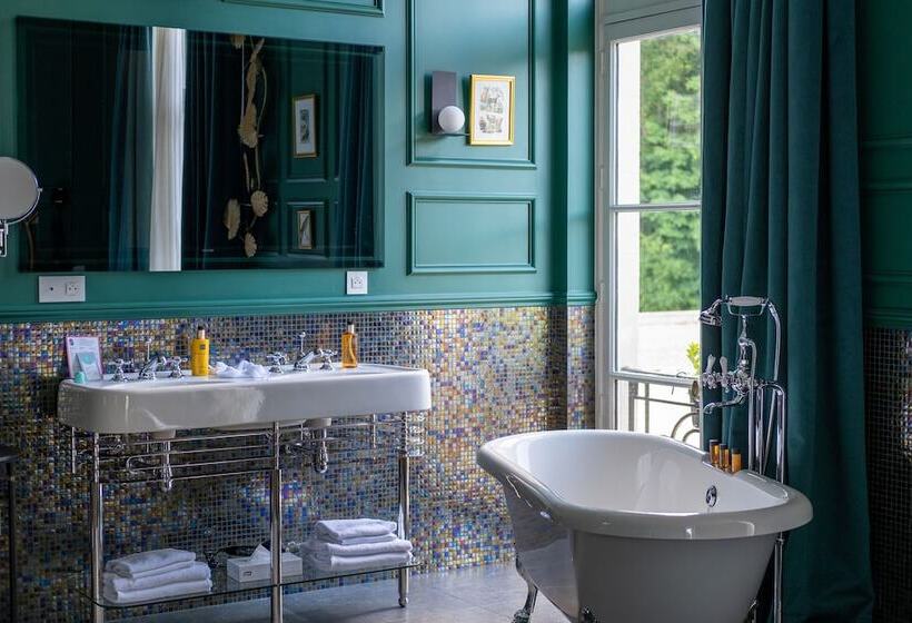 Номер Deluxe с Видом, Novotel Domaine de Maffliers Paris Val D' Oise