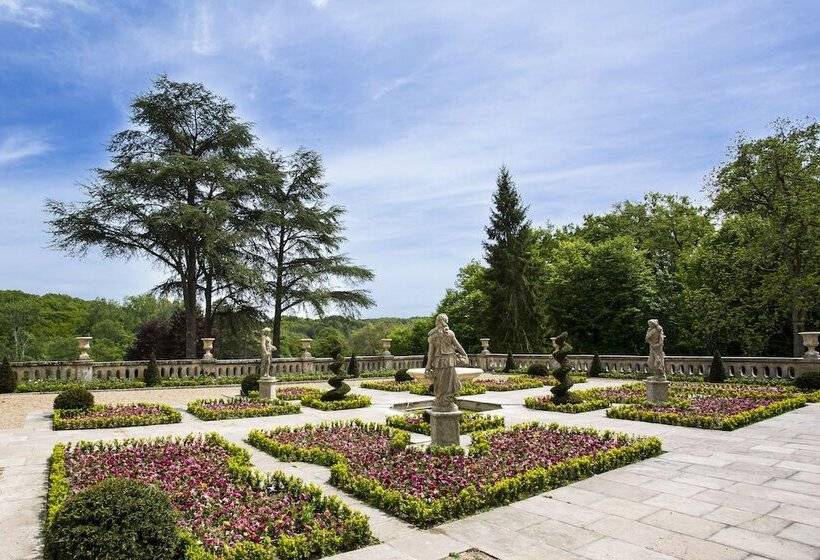 جناح عائلي, Chateau De Beauvois  La Maison Younan