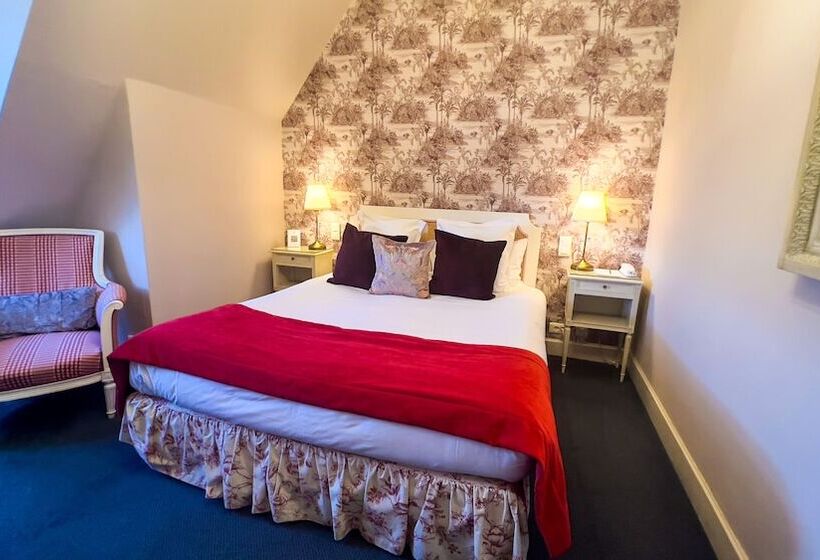 جناح عائلي, Chateau De Beauvois  La Maison Younan