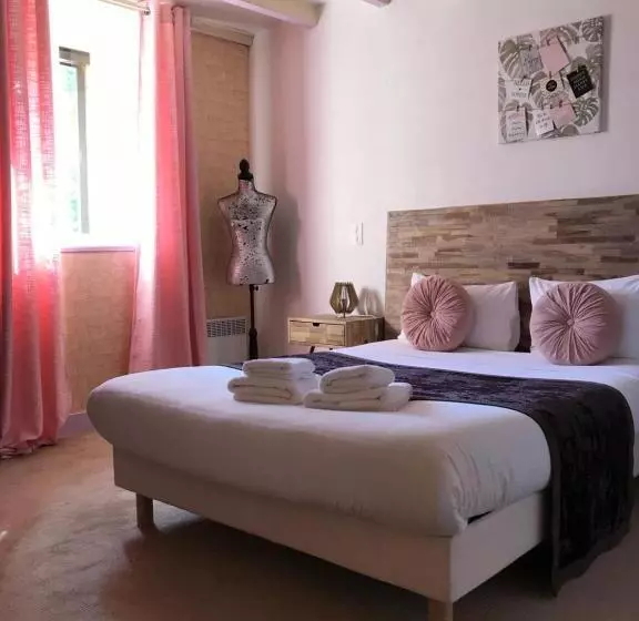 スタンダードルーム, Hôtel Bien être Aux Cyprès De Marquay