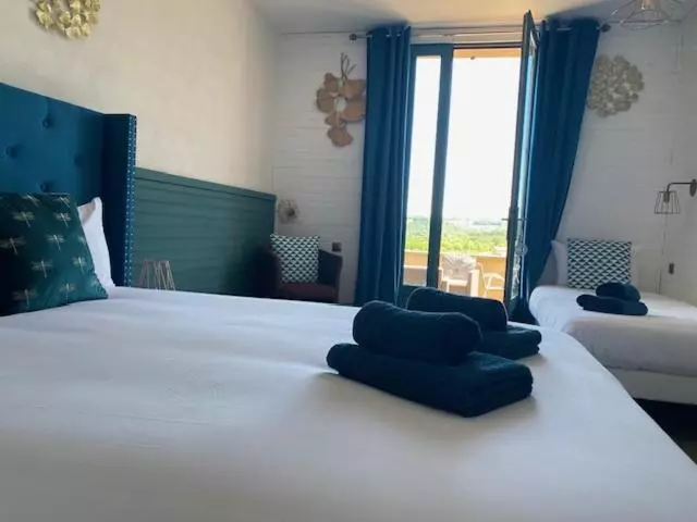 コンフォートトリプルルーム, Hôtel Bien être Aux Cyprès De Marquay