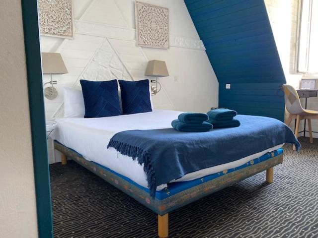 Comfort room with view, Hôtel Bien être Aux Cyprès De Marquay