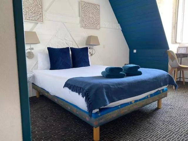 Comfort room with view, Hôtel Bien être Aux Cyprès De Marquay
