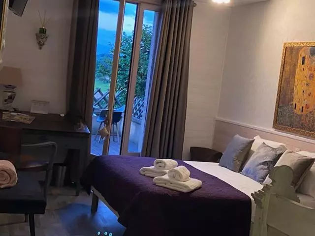 プレステージルーム, Hôtel Bien être Aux Cyprès De Marquay