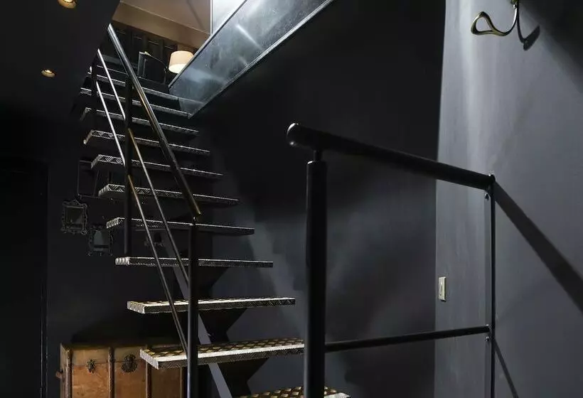 プレステージスイート, Le Chat Noir