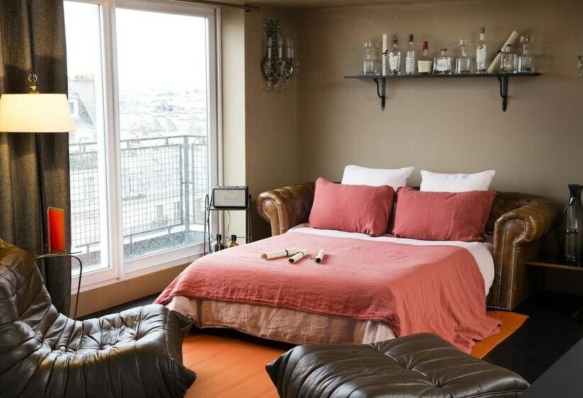 Suite Prestige, Le Chat Noir