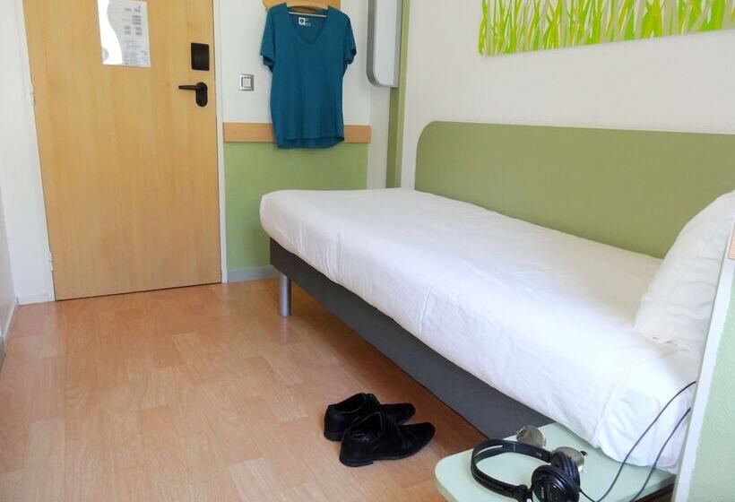 Номер Стандарт Трехместный, Ibis Budget Marnelavallée