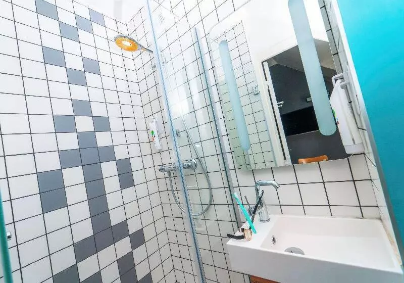 スイート, Ibis Styles Paris Place D Italie  Butte Aux Cailles