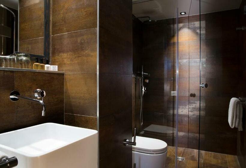 スタンダードルーム, Le Chat Noir