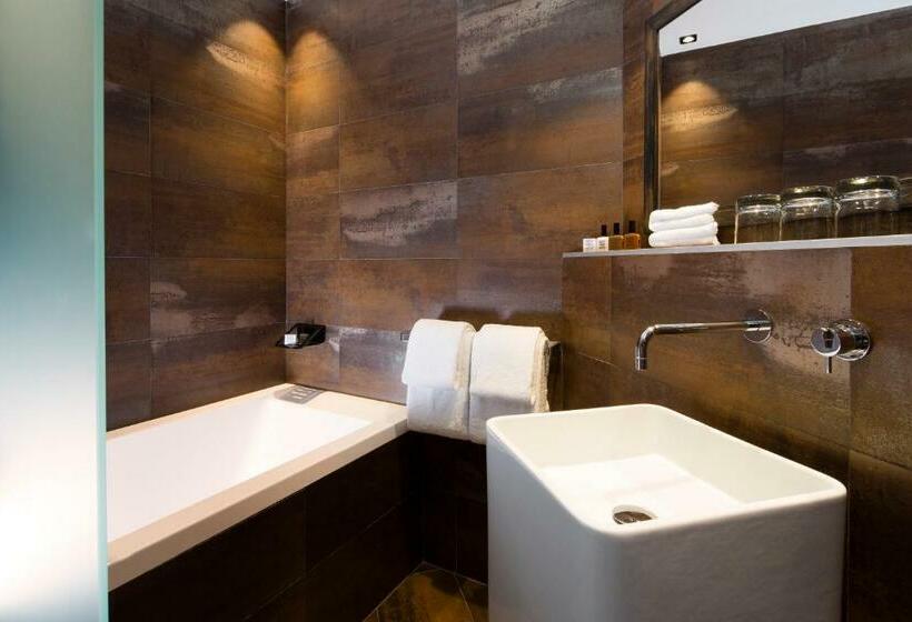 プレミアムルーム, Le Chat Noir