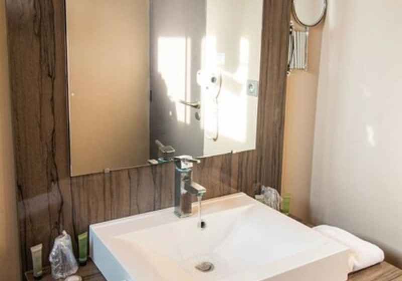 스탠다드 발코니 룸, Le Safari Hotel Restaurant