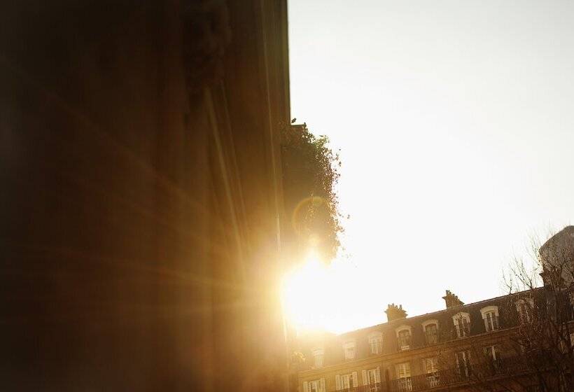 اتاق کلاسیک, Hôtel Sainte Beuve