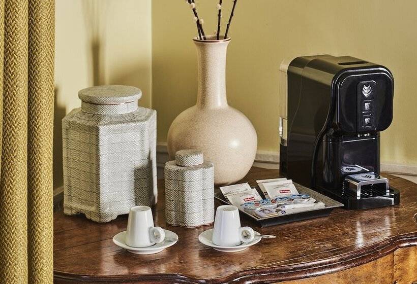 سوییت جونیور, Hôtel Sainte Beuve