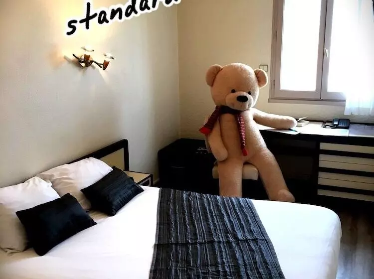 Camera Standard, Nestor
