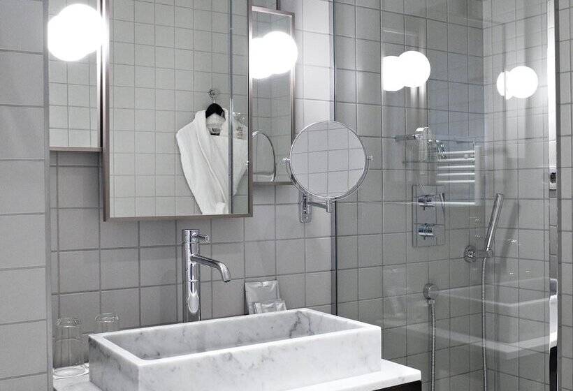 スーペリアールーム, Saint Dominique