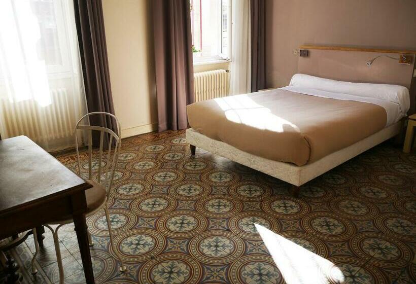 Номер Стандарт, Saint Jean