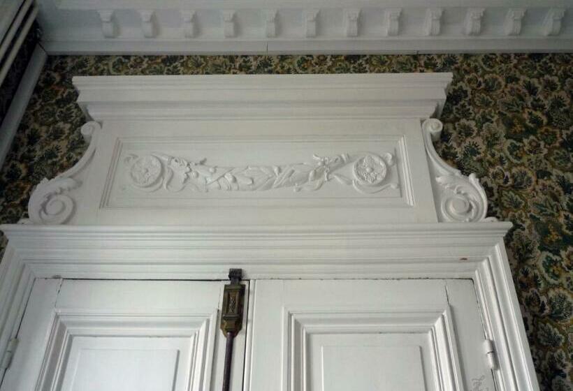 Номер Стандарт, Saint Jean