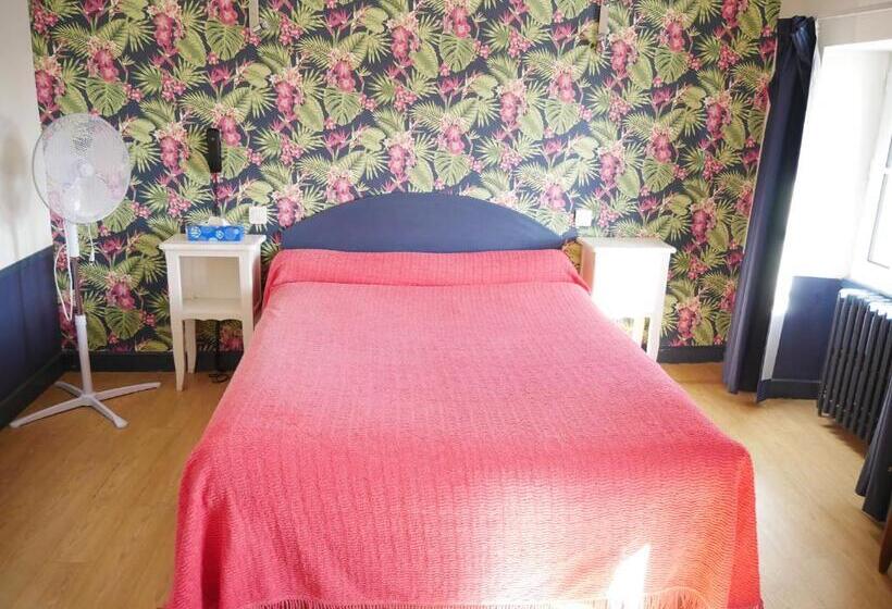 Номер Стандарт, Saint Jean